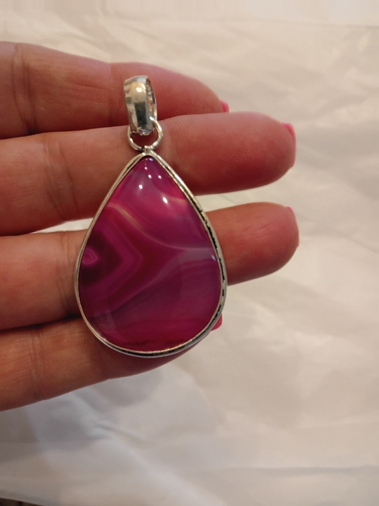 no brand Jewelry - Handcrafted Pink Agate Teardrop Pendant